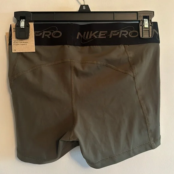 New!! Nike Pro Women’s bike shorts - Picture 4 of 7